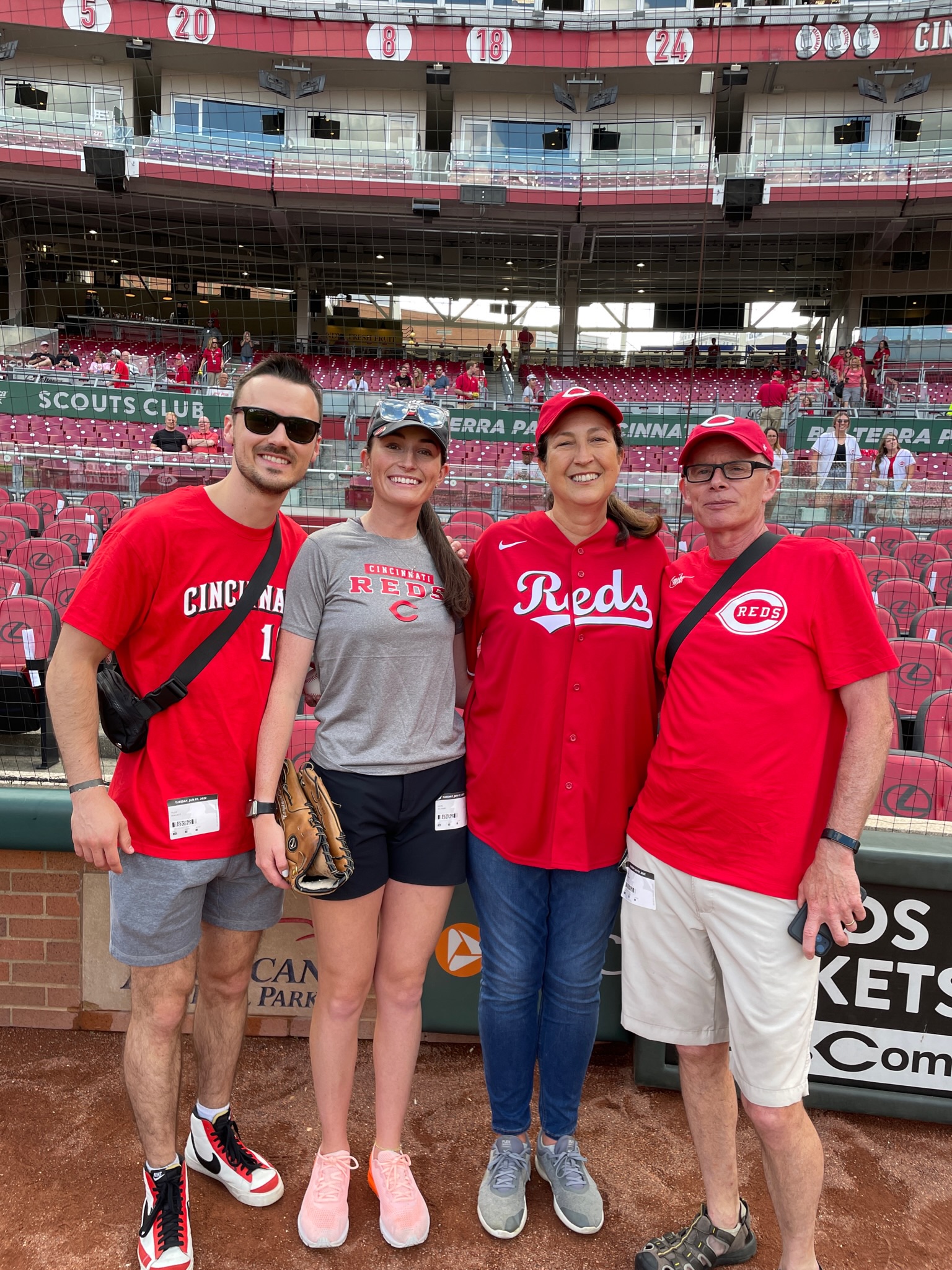 Barb Hallinan, 2022 Pitching for Platelets Winner (middle right)