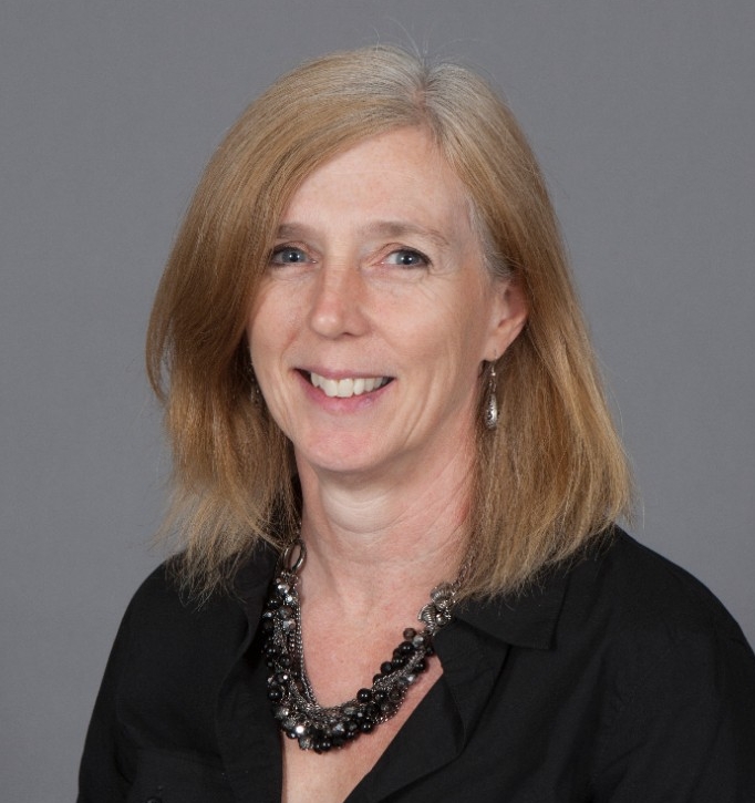 Headshot of Elizabeth Davis