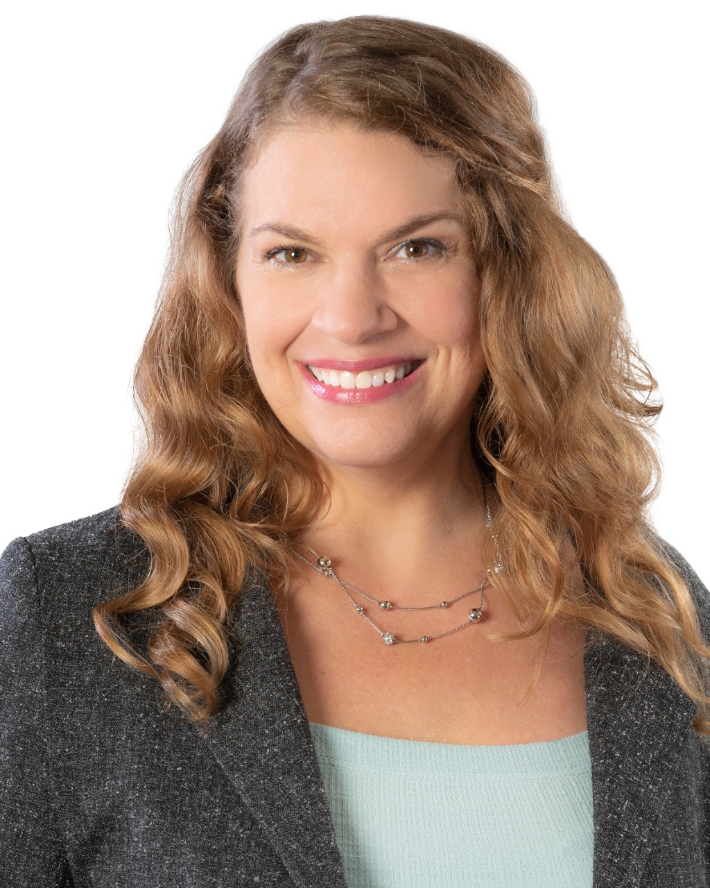 Headshot of Saundra Oprea